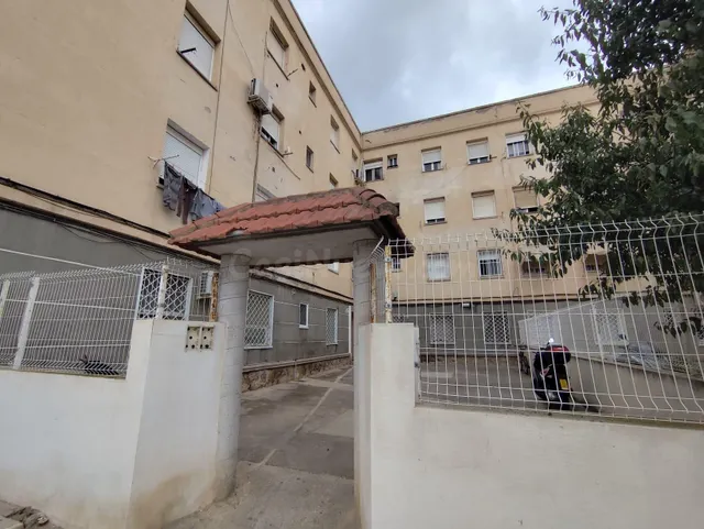 OPORTUNIDAD, SE VENDE PISO BAJO EN LAS CASAS DE LA MARINA