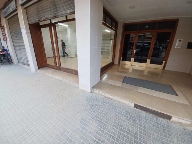 Local comercial en venda a Pineda de Mar - foto 4