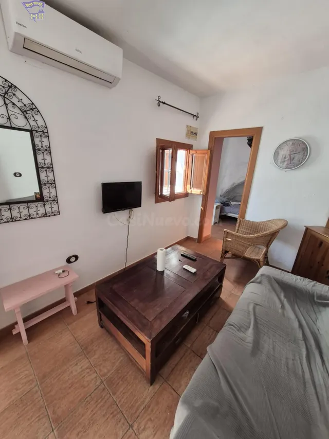 SE VENDE CASA EN PATIO DE VECINOS EN ZONA CASCO ANTIGUO - foto 4