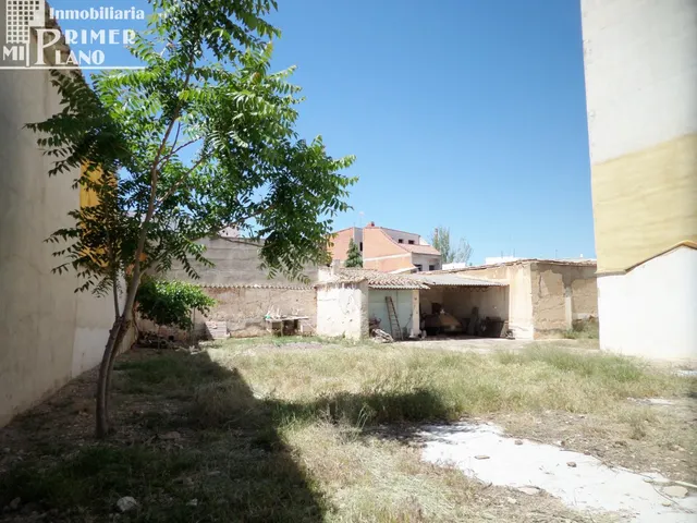 *¡OCASION! Se vende solar con 744 metros cuadrados y 22 metr - foto 2