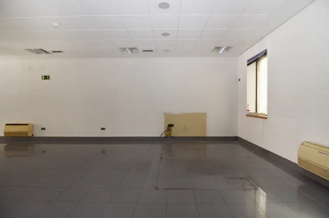 Urbis te ofrece un local en alquiler en zona Centro, Salamanca. — 8
