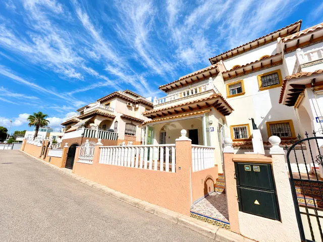 Casa 2 habitaciones 97m² en venta - Cabo Roig — 33