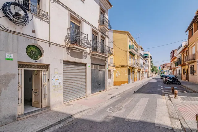 Amplio Chalet en Zaidín, Granada - Oportunidad de Inversión — 49