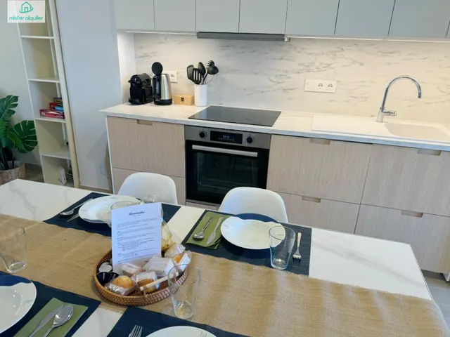 EXCLUSIVO APARTAMENTO REFORMADO EN EL CAMPELLO CON TERRAZA, PISCINA Y UBICACIÓN PRIVILEGIADA JUNTO AL MAR — 12