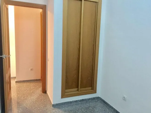 PISO EN URBANIZACION, CON PISCINA , PADEL, — 24