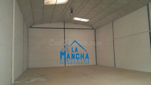 *120.000€* INMOBILIARIA LA MANCHA VENDE NAVE INDUSTRIAL EN P - foto 4
