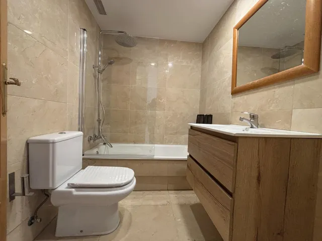 Ciudad Jardín, Chamartin. 3 dormitorios 2 wc garaje y piscina. — 13