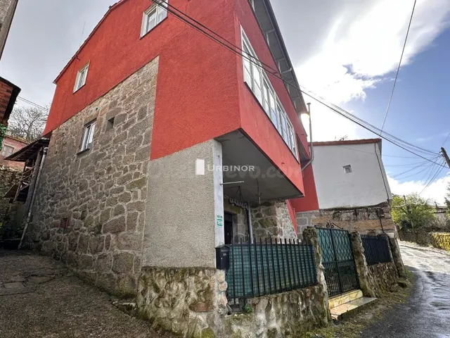 ¡Se Vende Casa con Encanto a Solo 6 km de Ourense! - foto 2