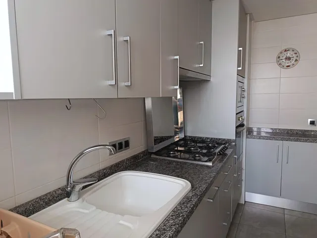 Se vende piso pegado al hospital con todos los servicios a mano — 12