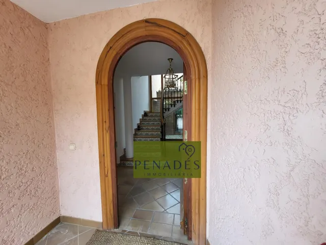 ESPECTACULAR CHALET MUY CERCA DEL PUEBLO — 34