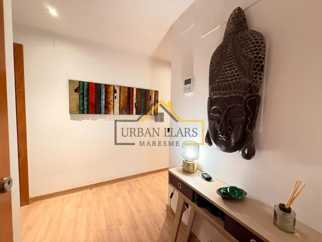 Fantástico piso en Canet, parking, trastero y zona comunitar - foto 2
