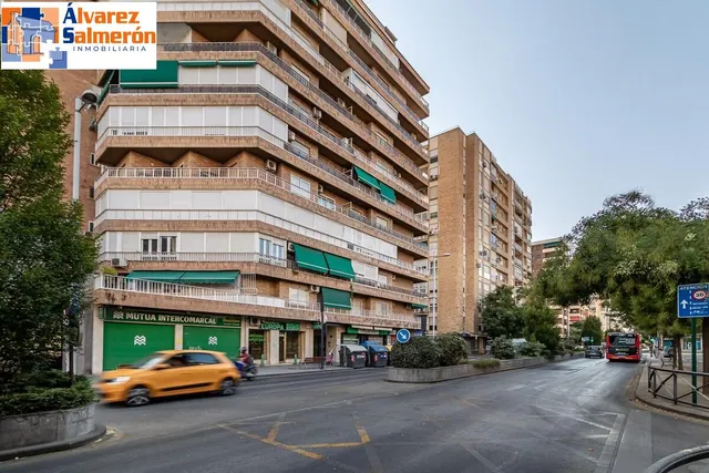 MAGNIFICA VIVIENDA EN LAS FLORES - CAMINO DE RONDA — 28
