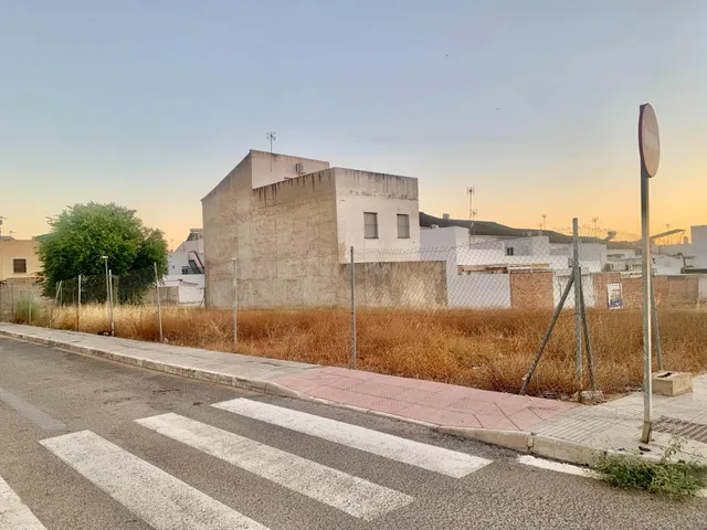 MAGNIFICO SOLAR URBANO CON 224 M2 DE SUPERFICIE EN CANTILLAN - foto 3