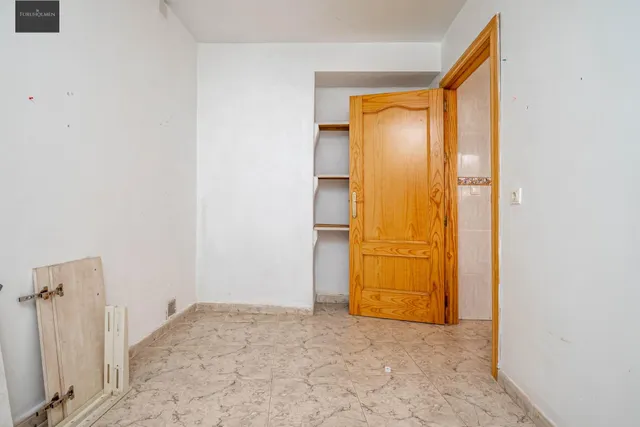 Amplia Casa en Venta en Guadix - Oportunidad de Inversión — 46