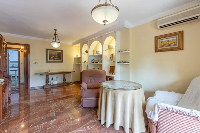 Amplio piso de 4 dormitorios en la prestigiosa urbanización Las Brisas – La Chana — 7