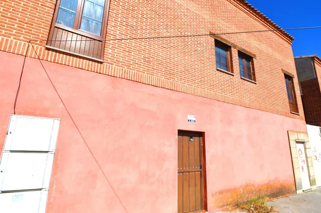 Urbis te ofrece un hotel con spa en venta en Parada de Arrib - foto 2