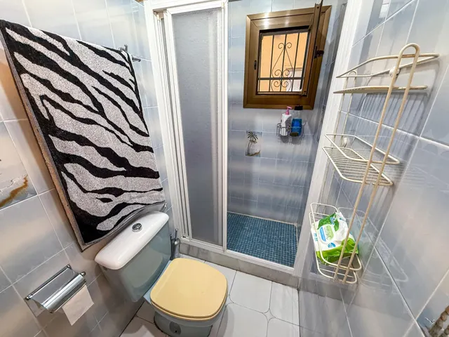 Amplio chalet pareado en El Chaparral — 4 dormitorios, 4 baños, piscina privada y gran parcela — 19