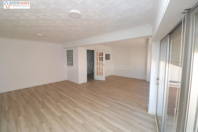 Piso reformado con garaje en venta en Sagunto – barrio de santa ana. 3º piso sin ascensor. — 3