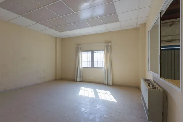 Nave industrial de 1.500 m2 en calle Ciudad de Sevilla — 12