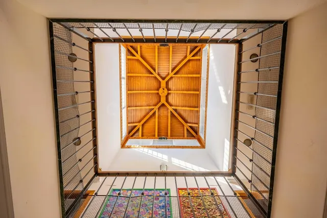 Casa adosada en venta de 7 dormitorios con patio trasero y a - foto 3
