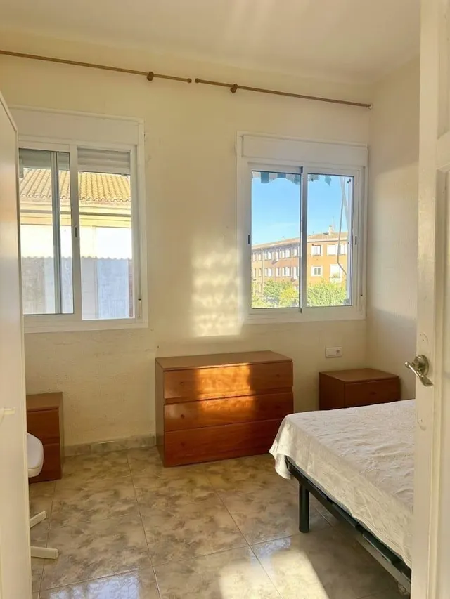 Oportunidad Única en València: Acogedor Piso de 3 habitaciones — 25
