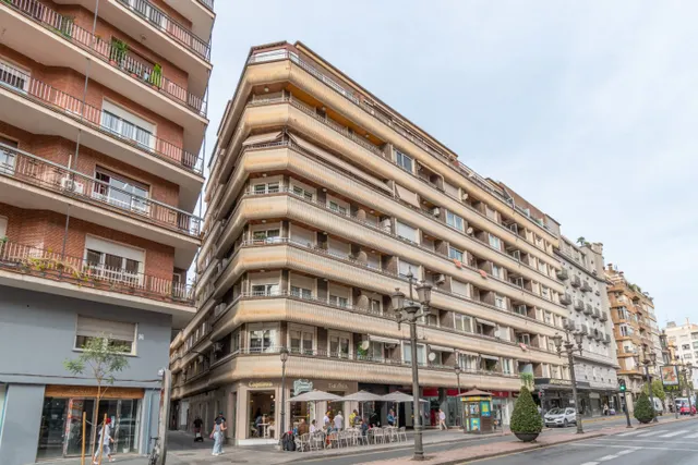 ESPECTACULAR VIVIENDA EN ACERA DEL DARRO — 7