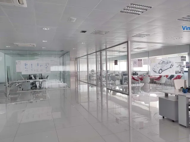 Oficinas de diseño y patio! - foto 2