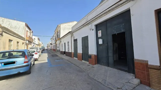 GRAN LOCAL EN VENTA CON POTENCIAL COMERCIAL Y RESIDENCIAL EN EL CENTRO DE PILAS — 25