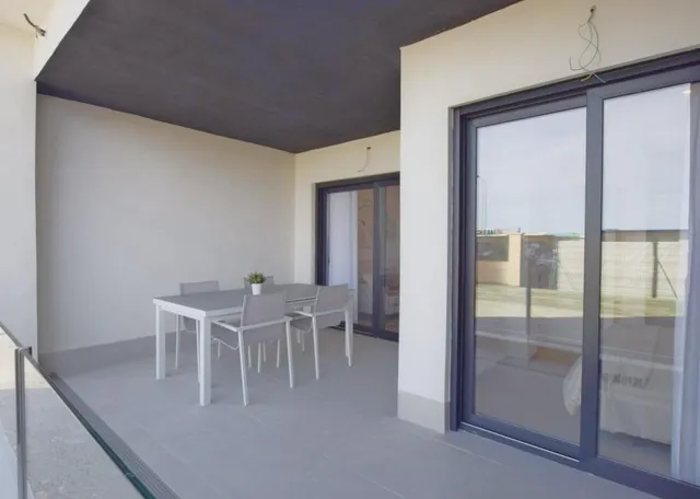 APARTAMENTO  A 700 METROS DEL MAR — 2