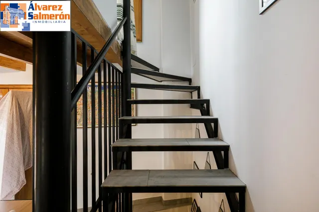 Casa unifamiliar reformada. — 19