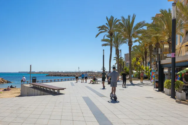 APARTAMENTO DE 3 DORMITORIOS 1 BAÑO 1 ASEO EN TORREVIEJA (PLAYA DEL CURA) — 20