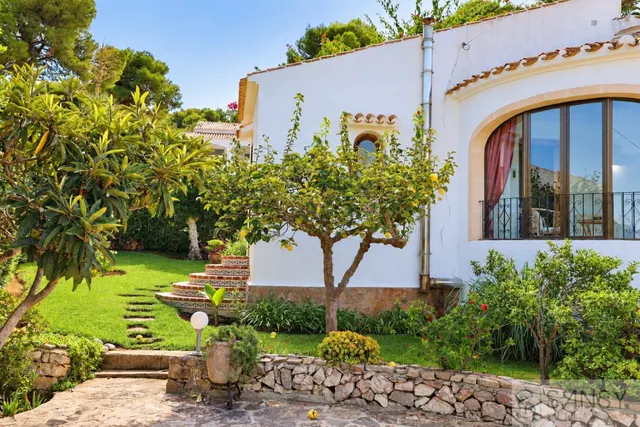 Chalet con piscina en venta en Jávea/Xàbia - 4 dormitorios y vistas al Montgó — 16