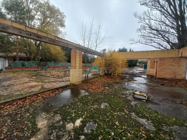 Oportunidad Única: Hostal en Venta en Sarracín — 8