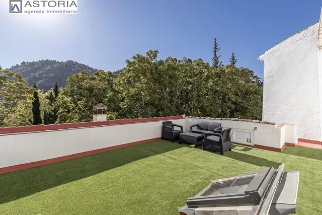 Casa reformada en el Camino del Sacromonte — 30