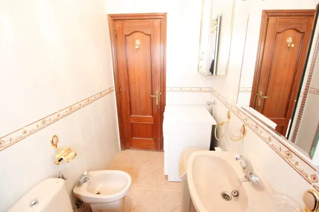 PISO DE TRES habitaciones CON ASCENSOR EN MADRID RÍO — 19