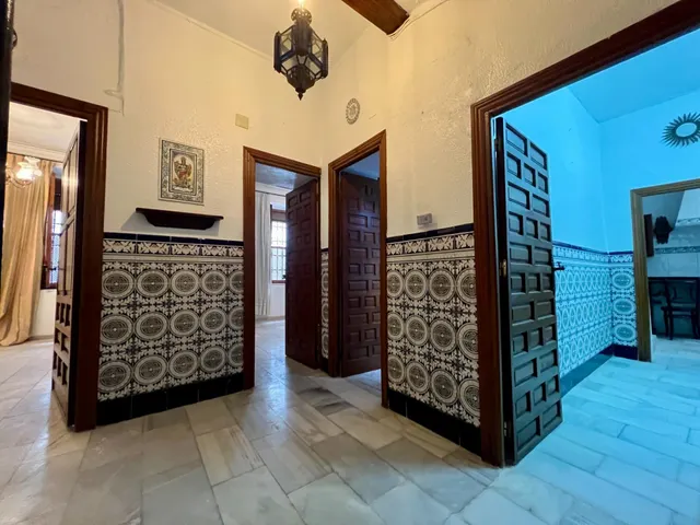 C. EXCLUSIVA CASA EN LA JUDERÍA A 5 MINUTOS DE LA MEZQUITA-CATEDRAL CON GARAJE Y ASCENSOR — 9