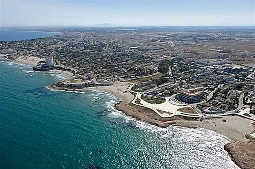 APARTAMENTO DE 2 DORMITORIOS Y 1 BAÑO EN PLAYA FLAMENCA (ORIHUELA COSTA) — 27