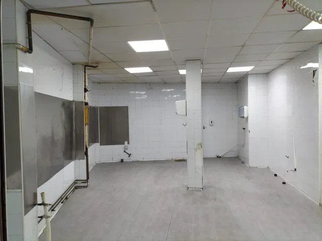 EN VENTA LOCAL COMERCIAL CON INQUILINOS — 38