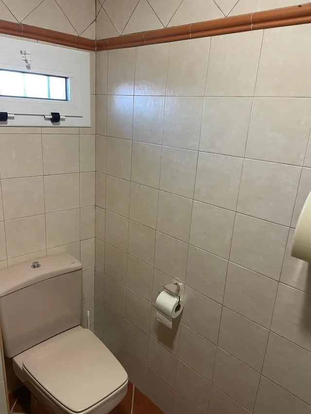 LOCAL COMERCIAL EN VENTA — 12