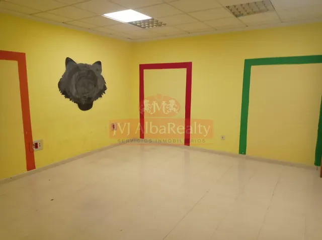 ESPECTACULAR LOCAL EN VENTA O ALQUILER EN ZONA INDUSTRIA — 9