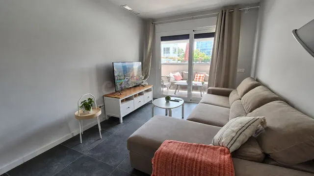 Lujoso apartamento de 2 dormitorios a 5 minutos a pie de la  - foto 4
