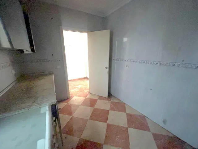 ¡OPORTUNIDAD PARA FAMILIAS EN EL CENTRO DE ALGECIRAS! — 12
