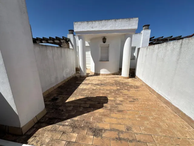 FANTÁSTICO ÁTICO EN URBANIZACIÓN CON PISCINA JUNTO A ESTADIO - foto 5
