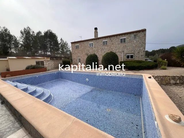 Chalet a la venta en l'Olleria — 6