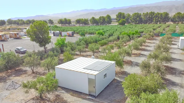 Cortijo con piscina — 9