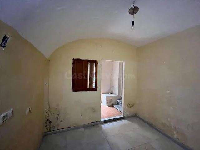 Casa adosada en la bisbal d'empordà — 2