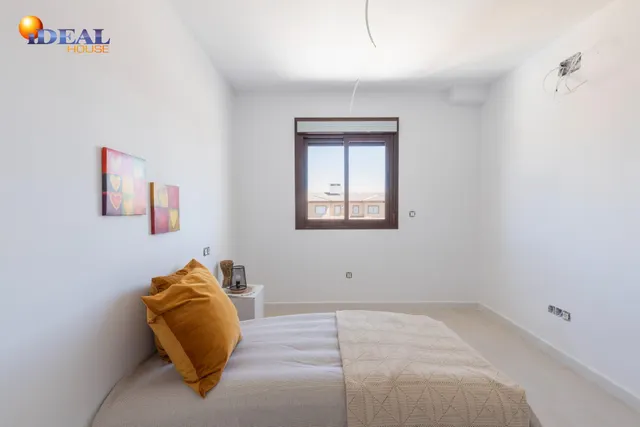 Espectacular casa adosasa de obra nueva — 18