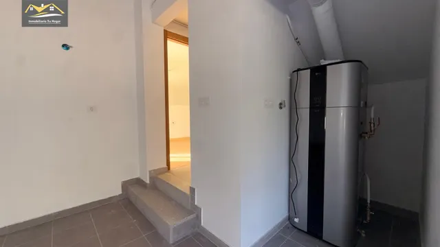 Chalé adosado, con terraza 30m , jardín 70m , garaje para 2 coches. 5 habitaciones. 3 baños. Cocina salón comedor de 35 m2. Magnificas vistas. Muy soleados — 14