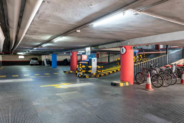 Parking de moto 2m² en alquiler - Eixample — 7