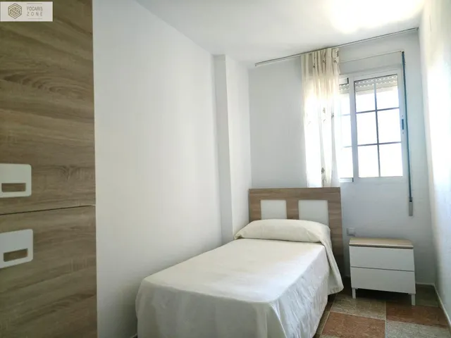 VIVIR JUNTO AL MAR CON TODO MÁLAGA A TU ALCANCE — 10